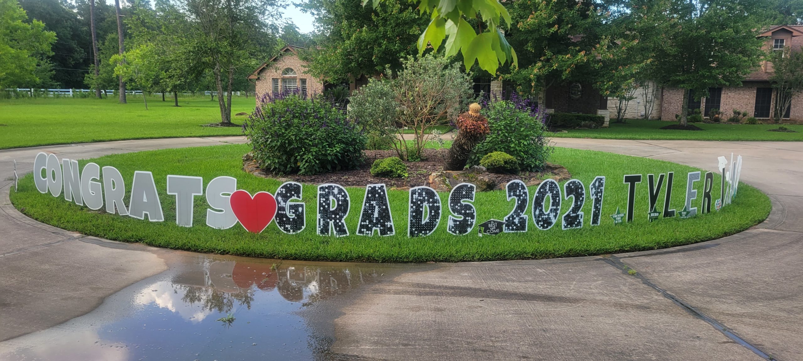 High school graduation yard sign